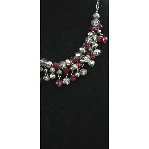 Faceted Crystal & Ruby Red Cluster Statement Necklace Silver Chain - Picture 5 of 6
